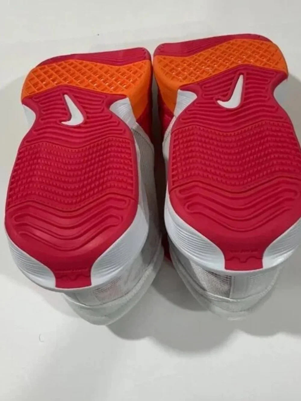 Nike LeBron Witness 8 Dunkin Donut Limited Edition Basketball Shoes Size 10.5